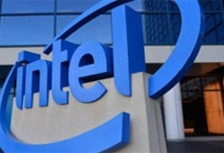 英特尔二季度财报曝光  iPhone 15史无前例现谷底价让路！