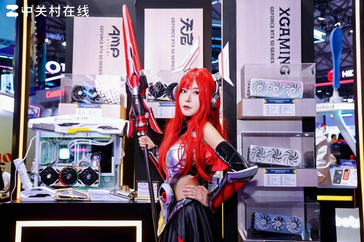 RTX 5080天启白色机甲美学太帅了 ChinaJoy2025索泰展台人气爆棚  第21张
